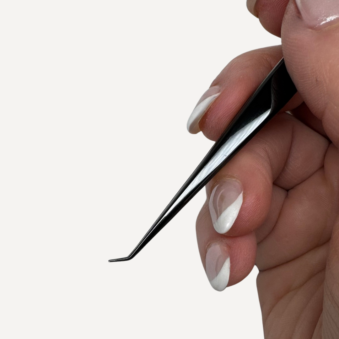 Tiny Tip 45° Lash Tweezer