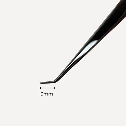 Tiny Tip 45° Lash Tweezer