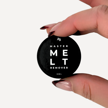 Applying MELT eyelash remover for safe lash extension removal